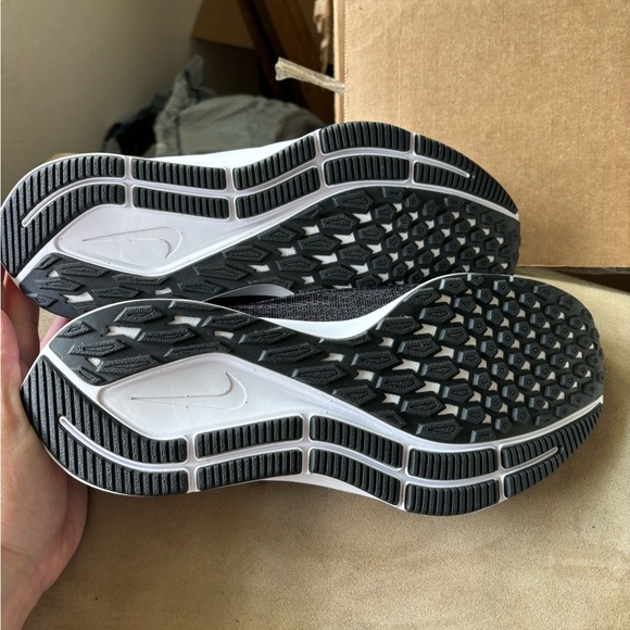Nike men’s running shoes size 7.5 brand new - Picture 4 of 5